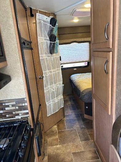 Used 2017 Thor Chateau 22B Class C RV