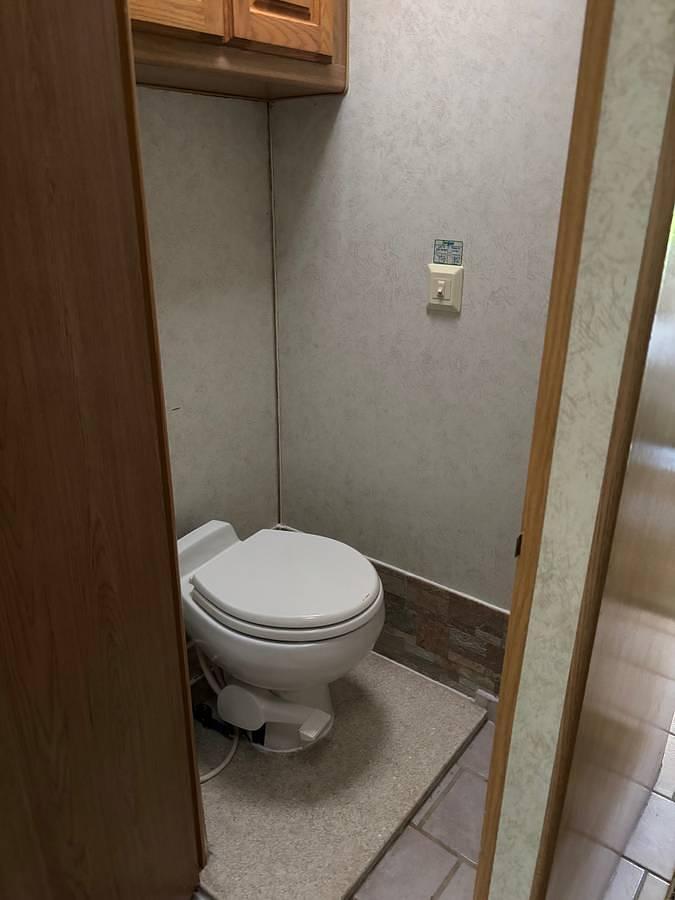 Used 1999 Holiday Rambler Endeavor Class A Motorhome