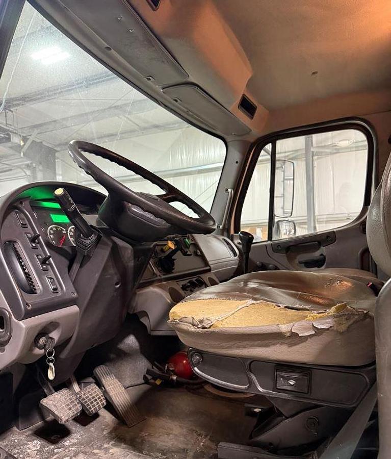 Used 2016 Freightliner M2