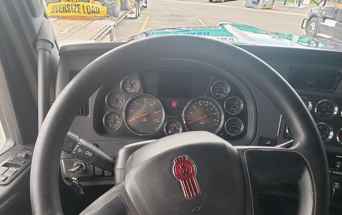 Used 2011 KENWORTH W990