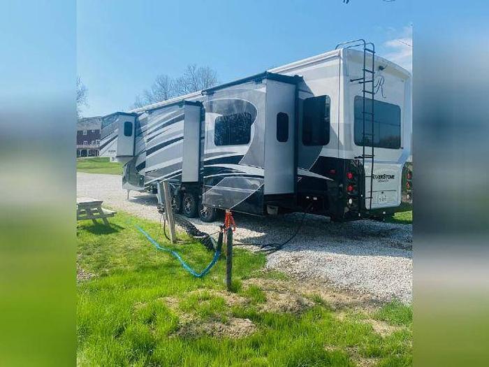 Used 2022 Forest River Legacy 442MC