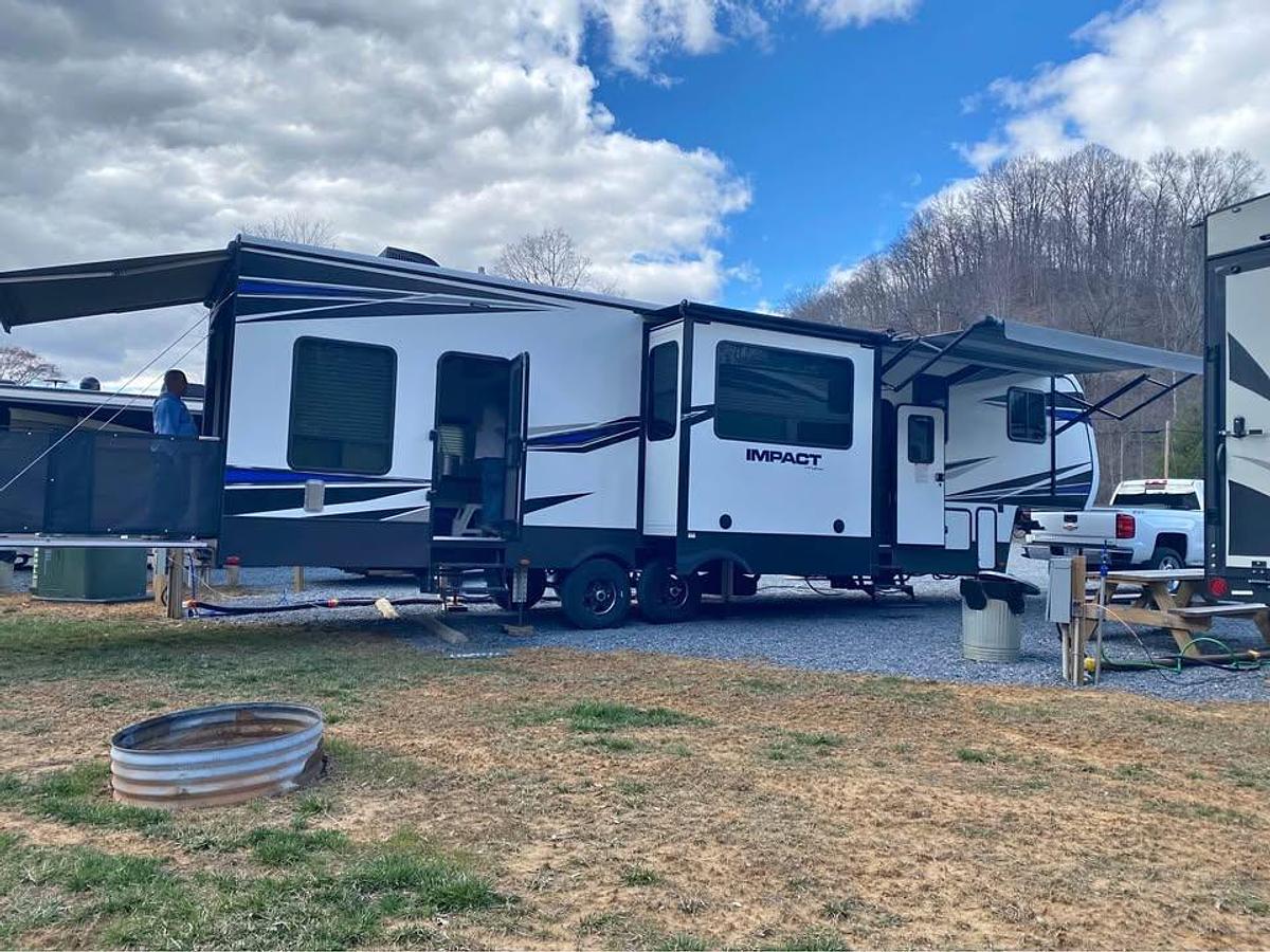 Used 2020 Keystone Impact 367