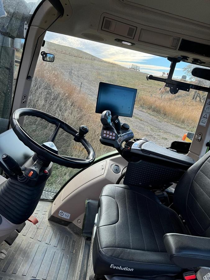 Used 2022 Fendt 716 Tractor