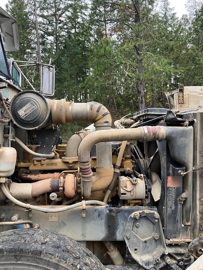 Used 1995 Peterbilt Water Truck