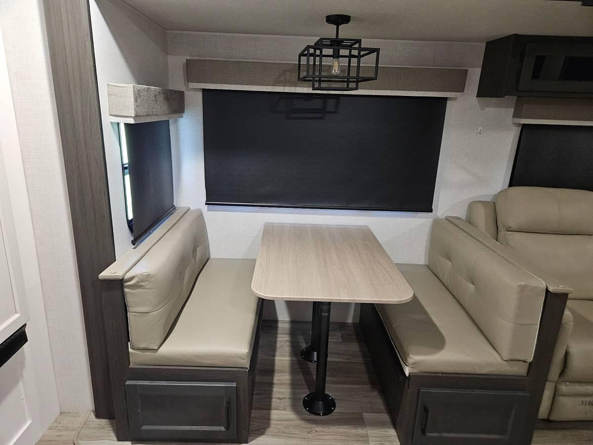 Used 2025 Venture Sportrek