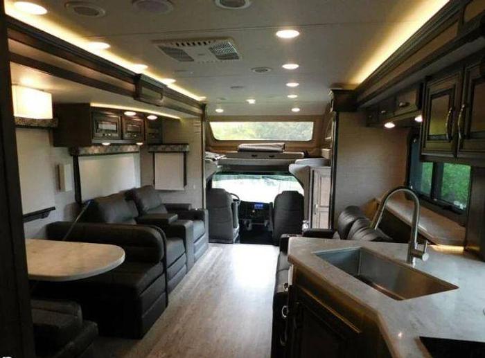 Used 2021 Jayco Seneca 37K