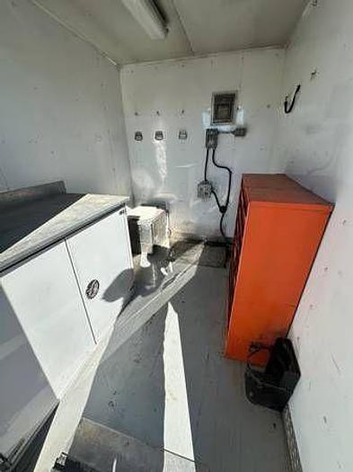 Used 2004 Freightliner FL80 Toterhome