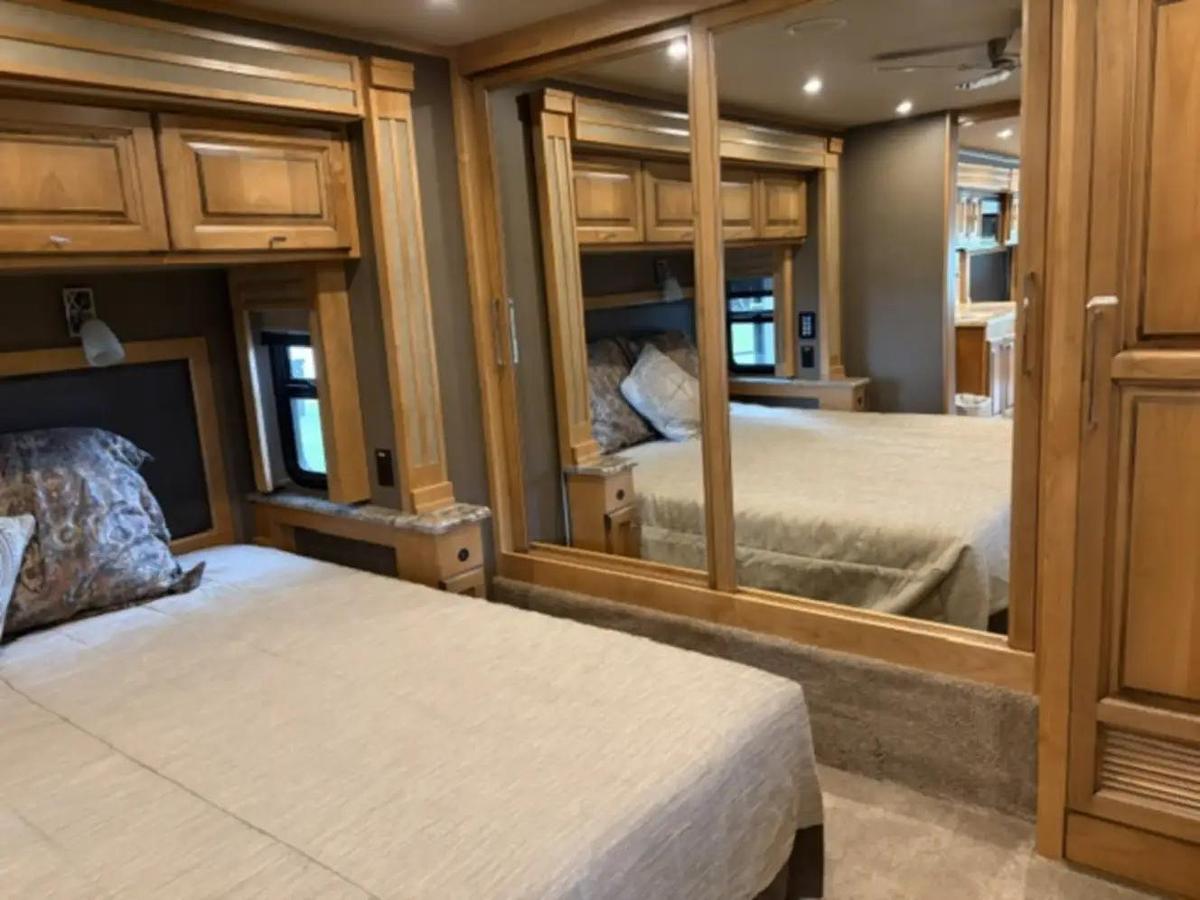 Used 2019 Tiffin Allegro Red 37PA