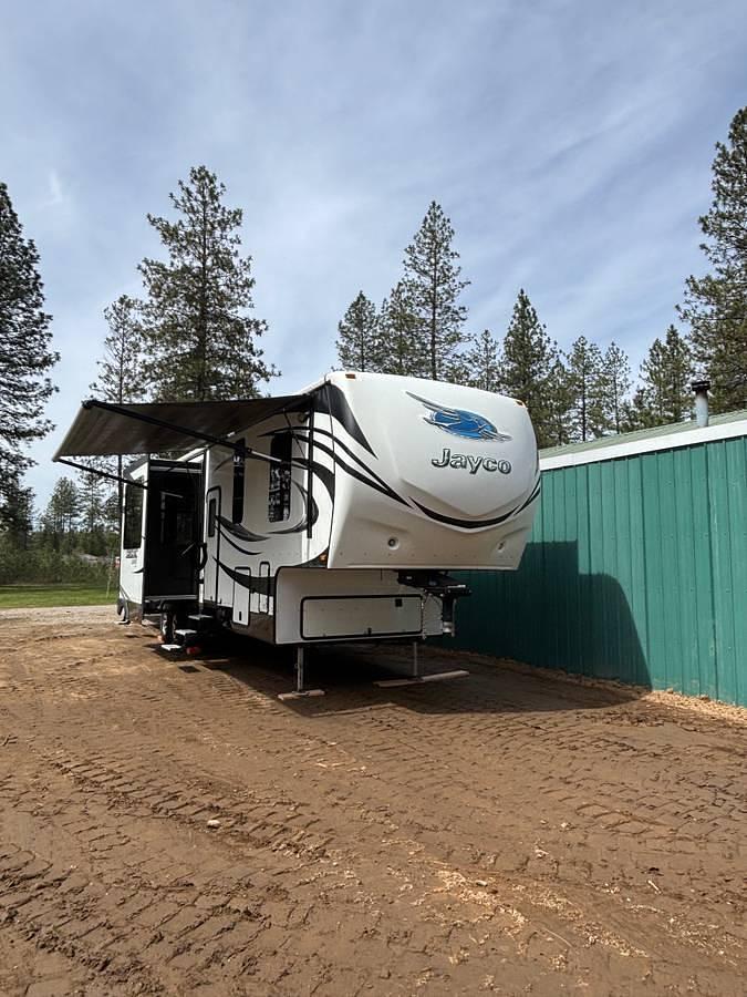Used 2016 Jayco Seismic Wave 355W