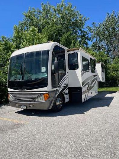 Used 2004 Fleetwood Pace Arrow 36B