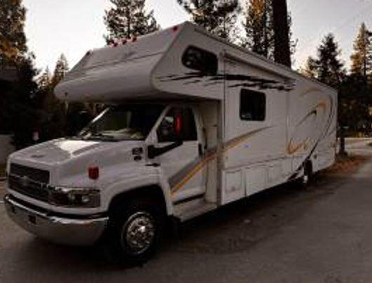 Used 2006 Gulf Stream Endura Class C Toy Hauler