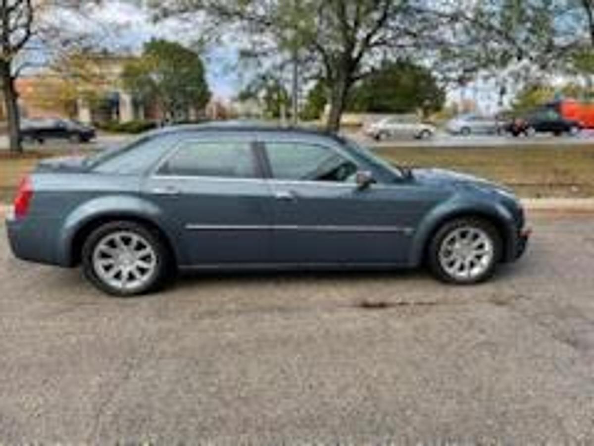 Used 2009 Chrysler 300C (formerly owned by President Barack Obama)