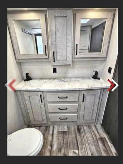 Used 2022 Keystone Montana 331RL