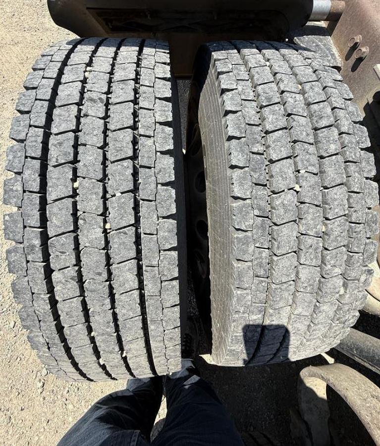 Used 2005 KENWORTH T800