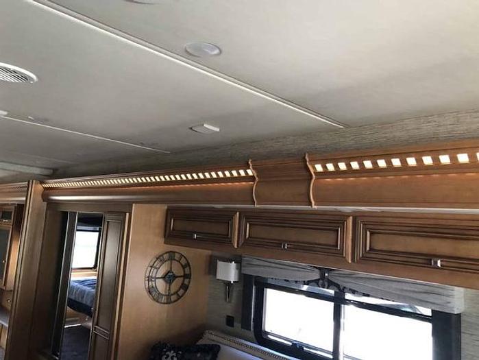 Used 2017 Newmar Bay Star 3401