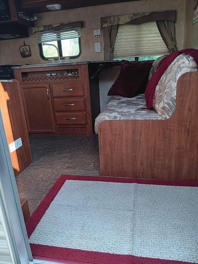 Used 2011 Jayco Jay Flight 22FB