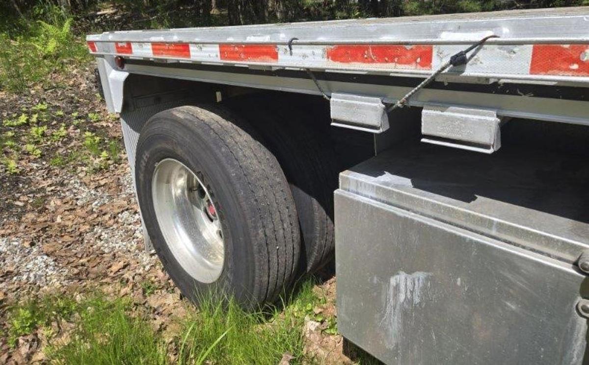 Used 2006 East 48' Aluminum Flatbed Trailer