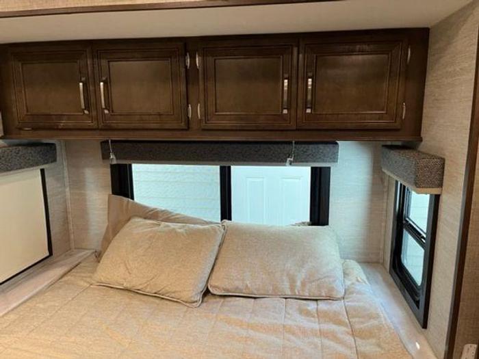 Used 2022 Entegra Esteem 27U