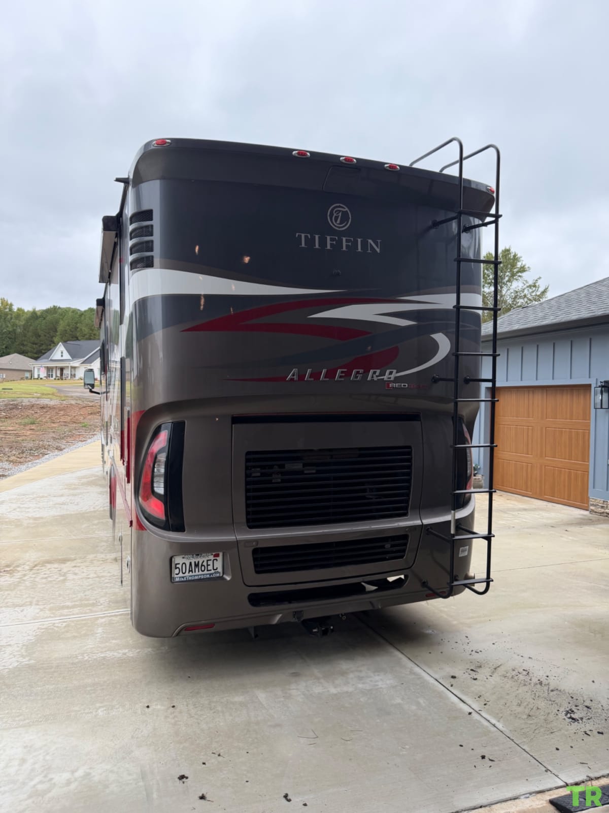 Used 2022 Tiffin Allegro RED 33AL