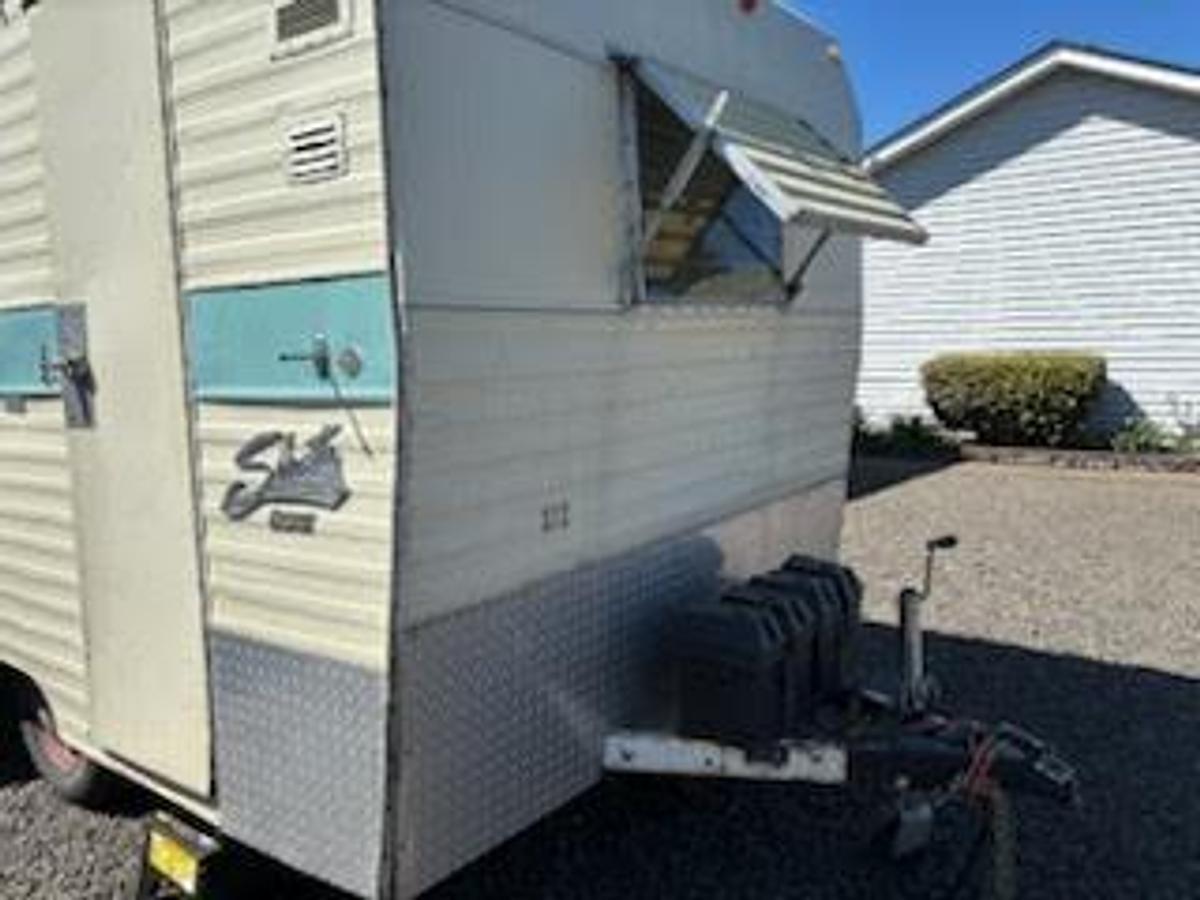 Used 1970 Shasta CT Travel Trailer