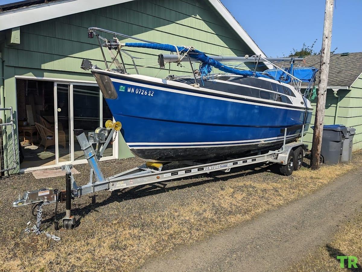Used 2010 MacGregor 26M Trailerable Sailboat