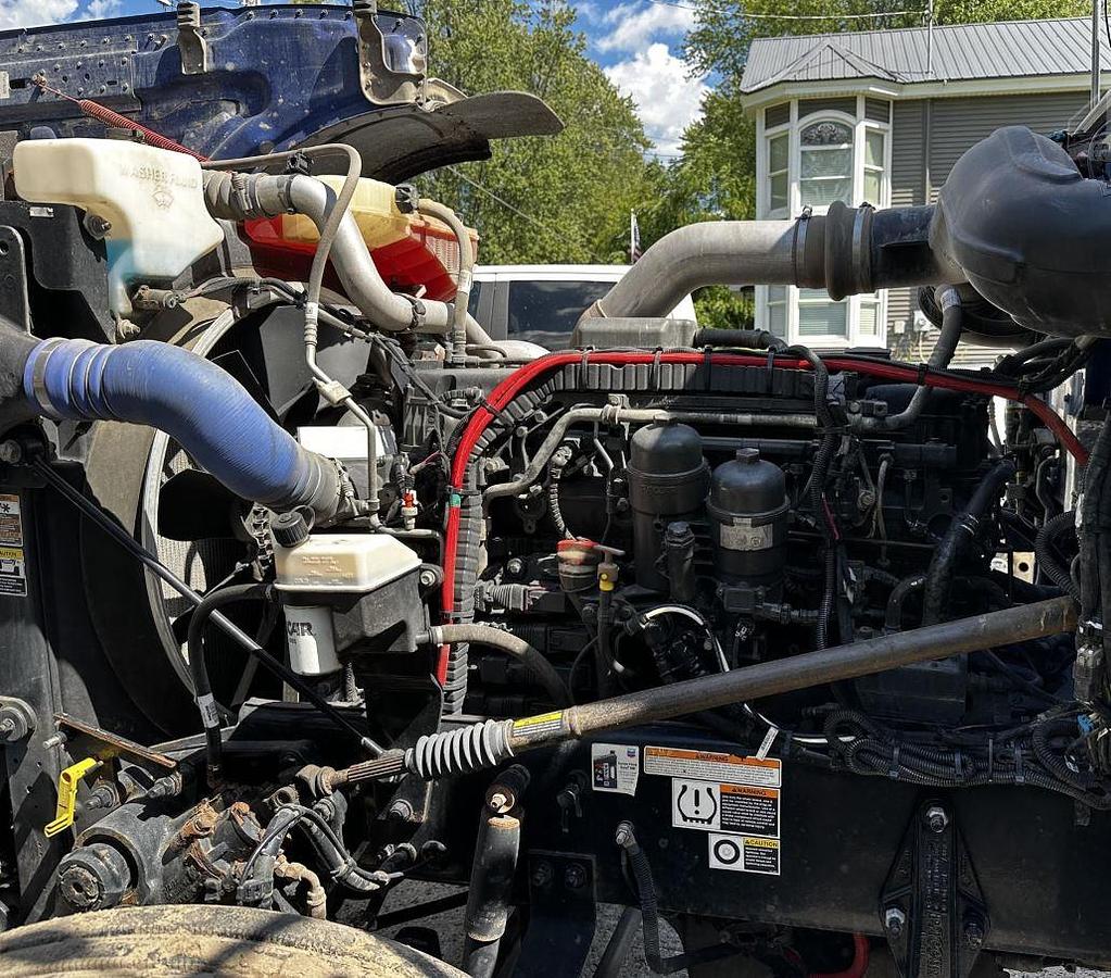 Used 2023 PETERBILT 389 Conventional Sleeper Semi