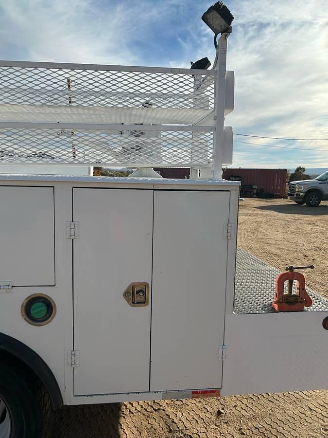 Used 2015 Ford F-550 4WD Service Truck