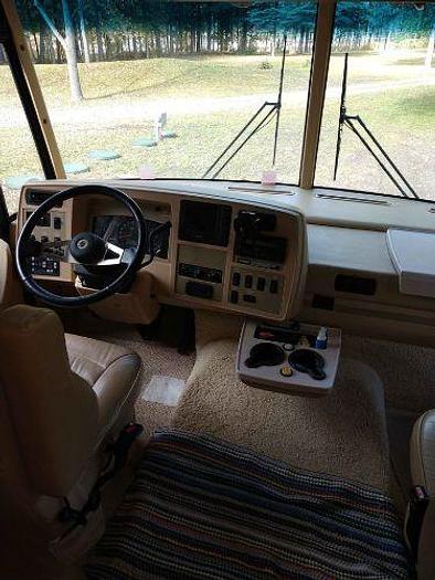 Used 2006 Winnebago Adventurer
