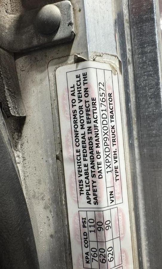 Used 2013 Peterbilt 389 Sleeper Semi Truck