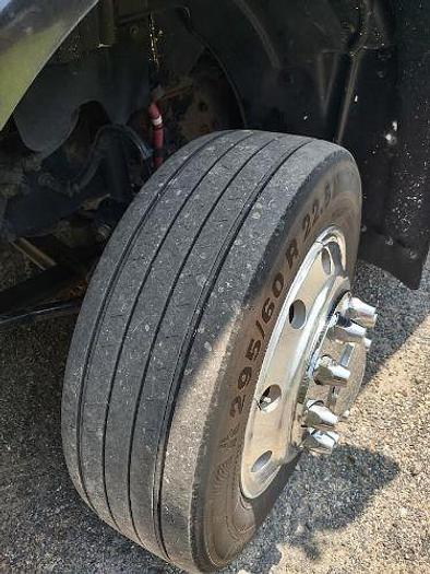 Used 2017 Freightliner M2 4 Car Rollback