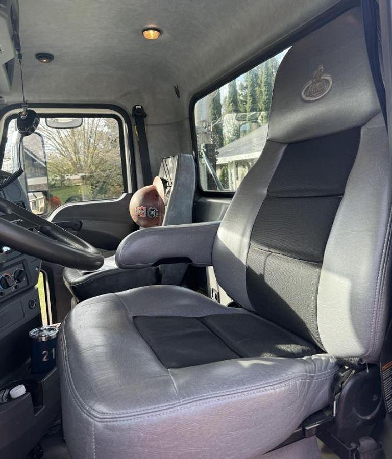 Used 2015 MACK PINNACLE CHU613 Day Cab