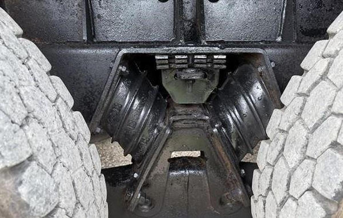 Used 2007 Mack Granite CV713