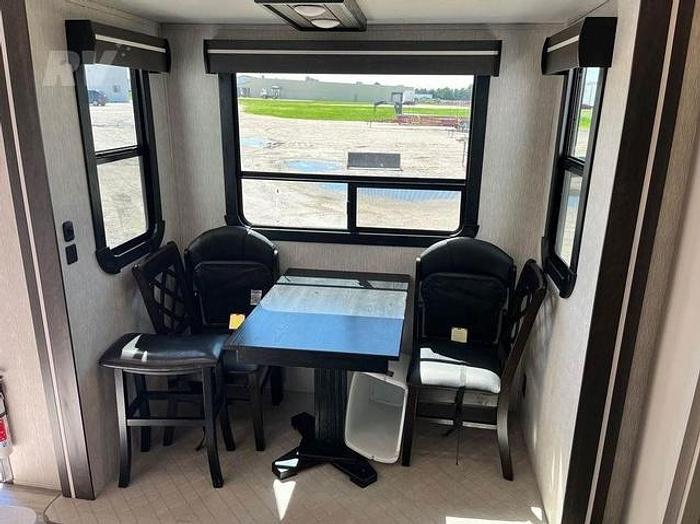 Used 2022 CrossRoads Cruiser CR3841FL