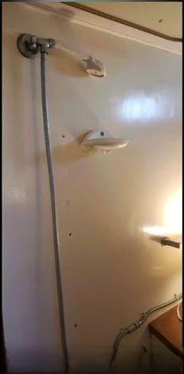 Used 1977 Tollycraft Tri-Cabin Liveaboard