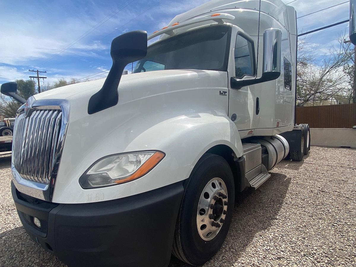 Used 2020 INTERNATIONAL LT625 Sleeper Semi Truck