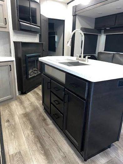 Used 2021 Highland Ridge Mesa Ridge XLT 364BHS