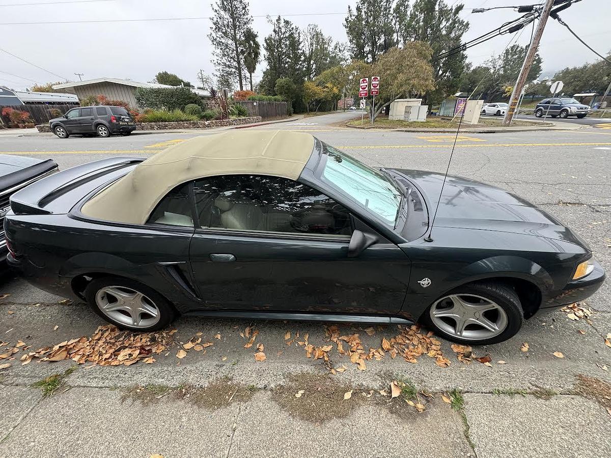 Used 1999 Ford Mustang GT Convertible