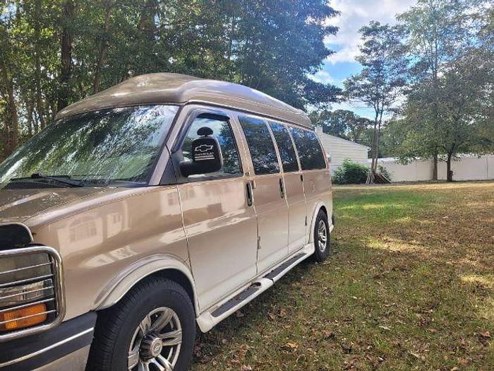 Used 2004 Chevrolet Express Passenger with Wheelchair Lift