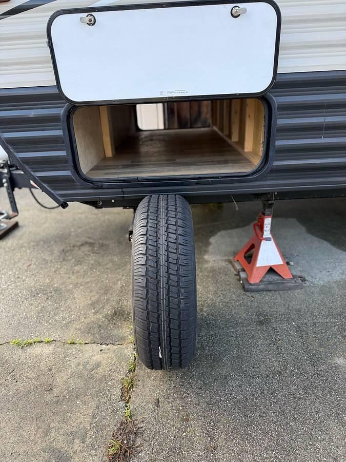 Used 2017 Coachman Clipper Ultra-Lite model 17FB