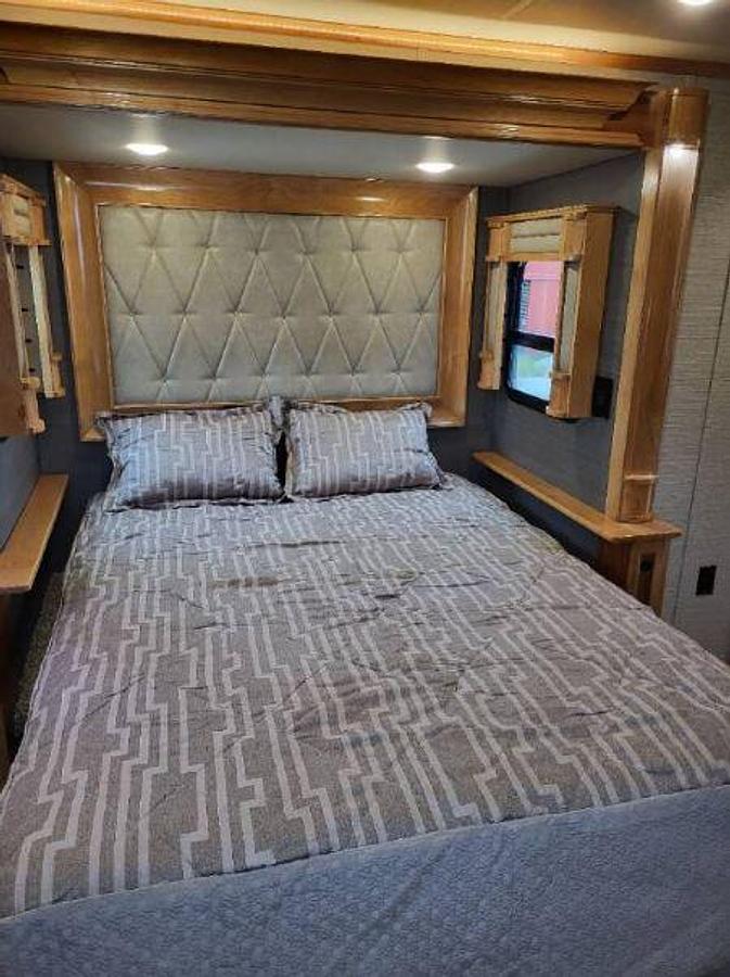 Used 2020 Vanleigh Beacon 39 RLB Fifth Wheel