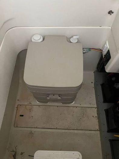 Used 2006 Hydra-Sports Vector CC25