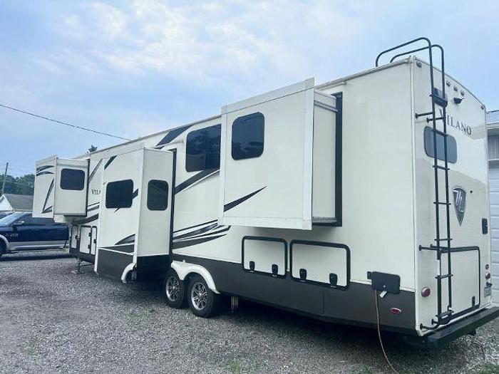 Used 2022 Vanleigh Vilano 394RK
