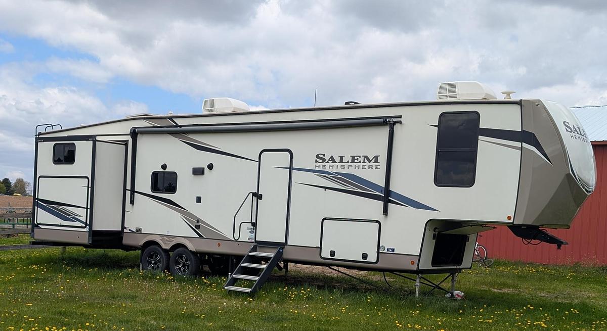 Used 2022 Forest River Salem Hemisphere 356qb