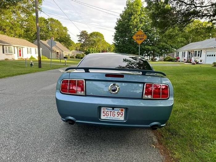 Used 2006 Ford Mustang GT Deluxe