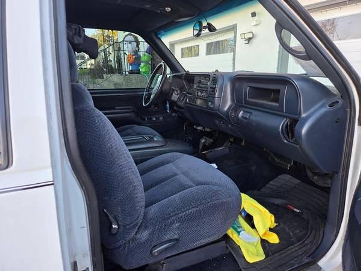 Used 2000 Chevrolet Model Gmt-400 2500 Diesel 4x4