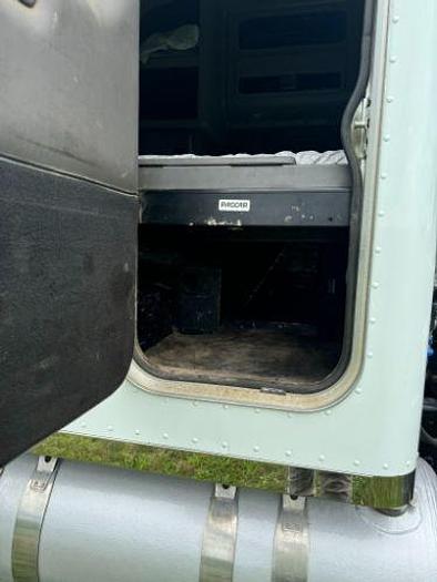 Used 2015 Peterbilt 367