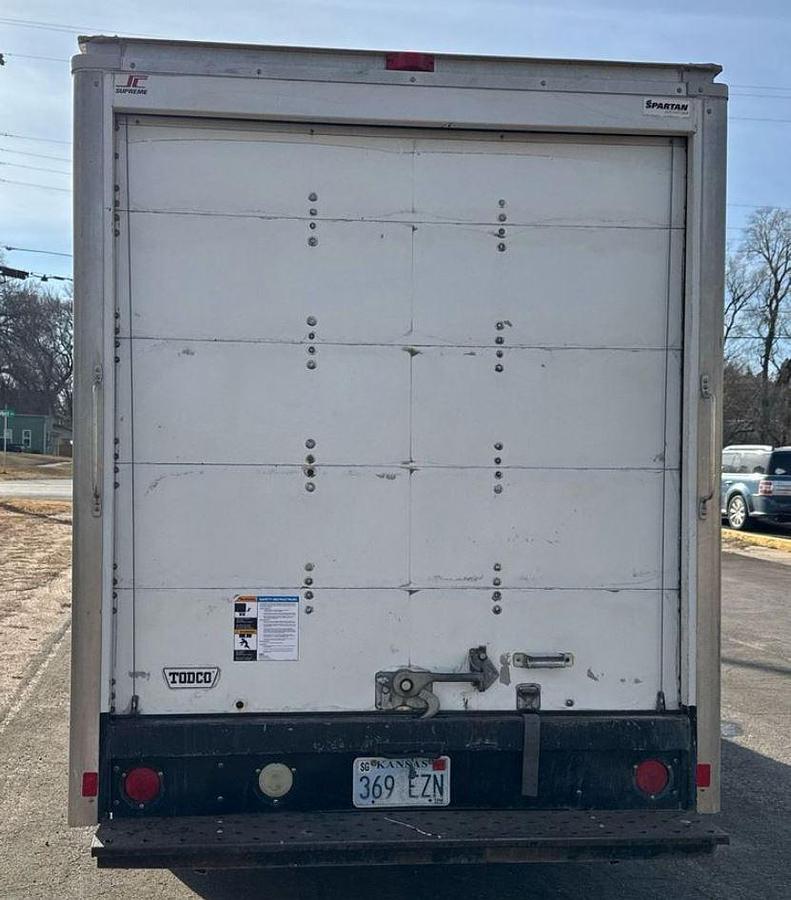 Used 2012 Ford E350 Super Duty Box Truck