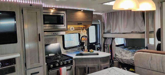 Used 2020 Lance 2445