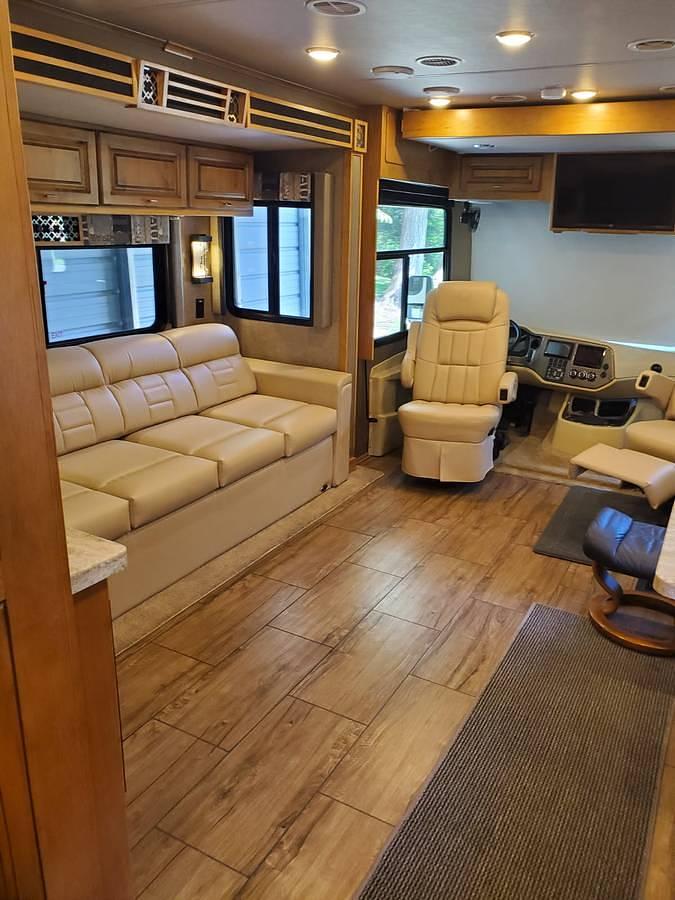 Used 2019 Tiffin Motorhomes Open Road Allegro 34PA Class A Motorhome