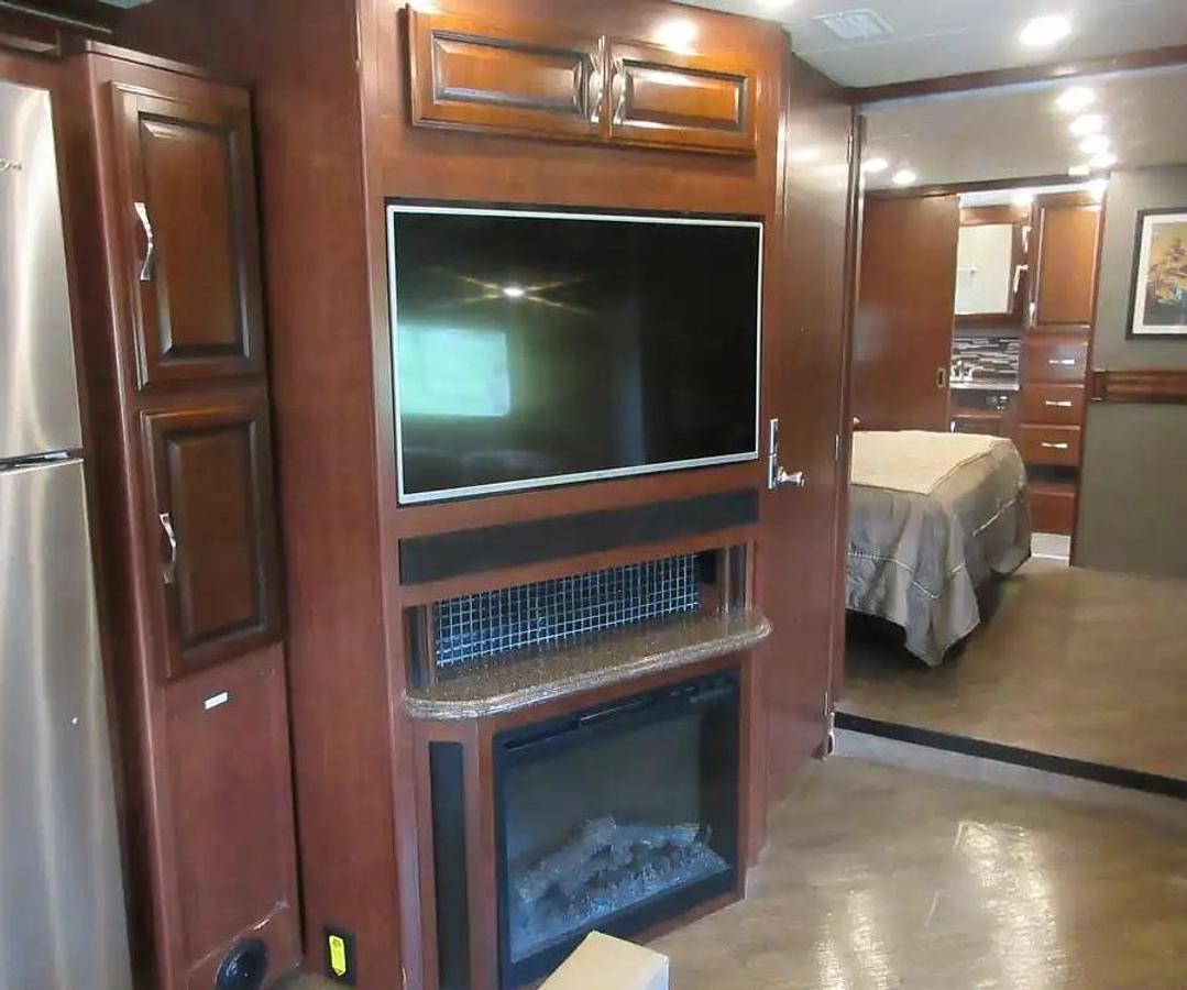 Used 2017 Fleetwood Pace Arrow LXE 38K Class A Motorhome